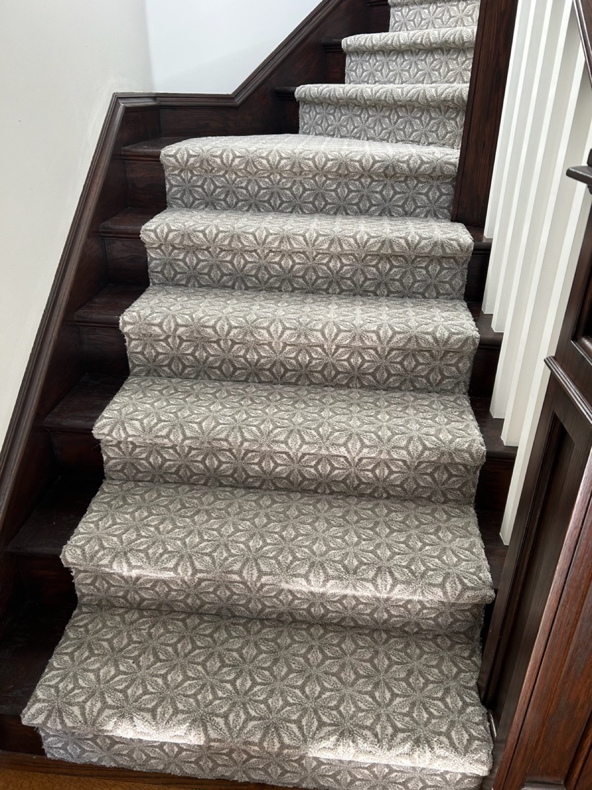 Patterned carpet stair runner